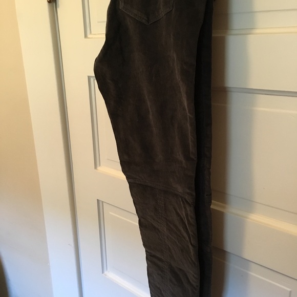 Gray cropped cord pant zipper at bottom - Picture 5 of 8